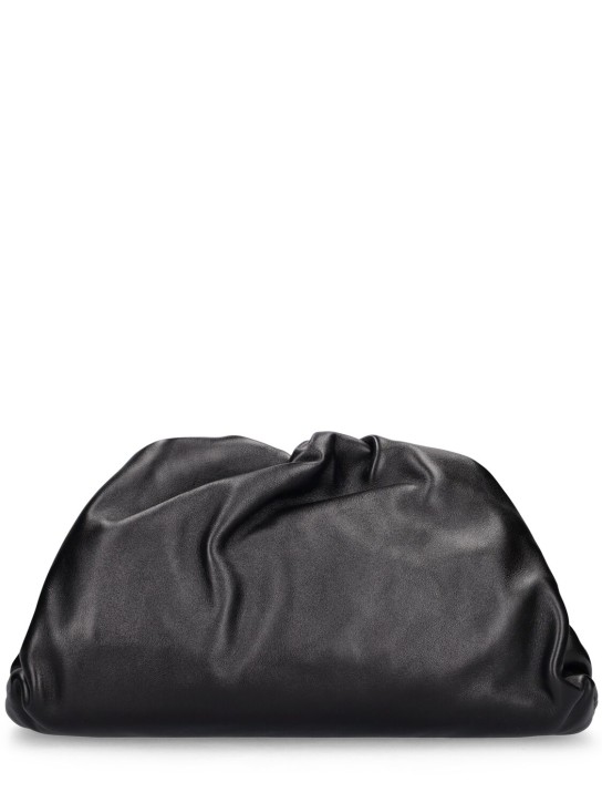 Bottega Veneta: The Pouch leather bag - Siyah - women_0 | Luisa Via Roma