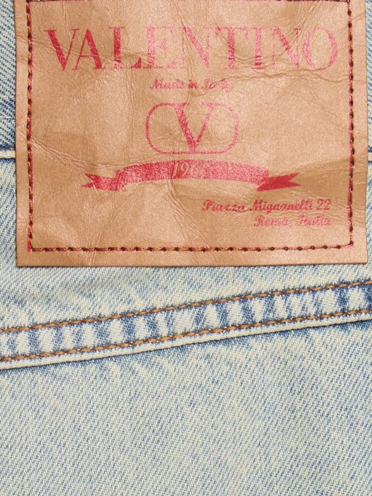 Valentino: Jeans aus Denim mit V-Detail - Blau - men_4 | Luisa Via Roma