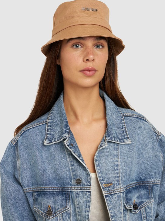 Jacquemus: Le Bob Gadjo cotton blend bucket hat - Bej - women_1 | Luisa Via Roma