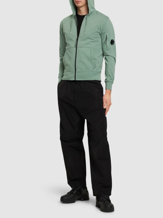 C.P. Company: Sweat-shirt zippé en polaire légère à cpauche - Green Bay - men_1 | Luisa Via Roma