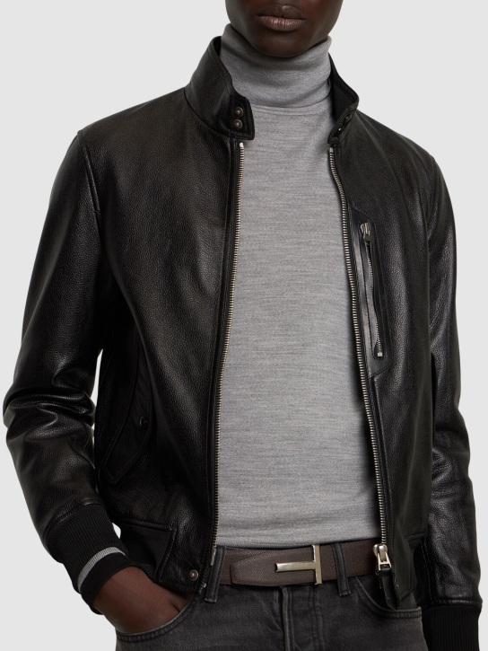 Tom Ford: Reversible leather T belt - Chocolate/Black - men_1 | Luisa Via Roma
