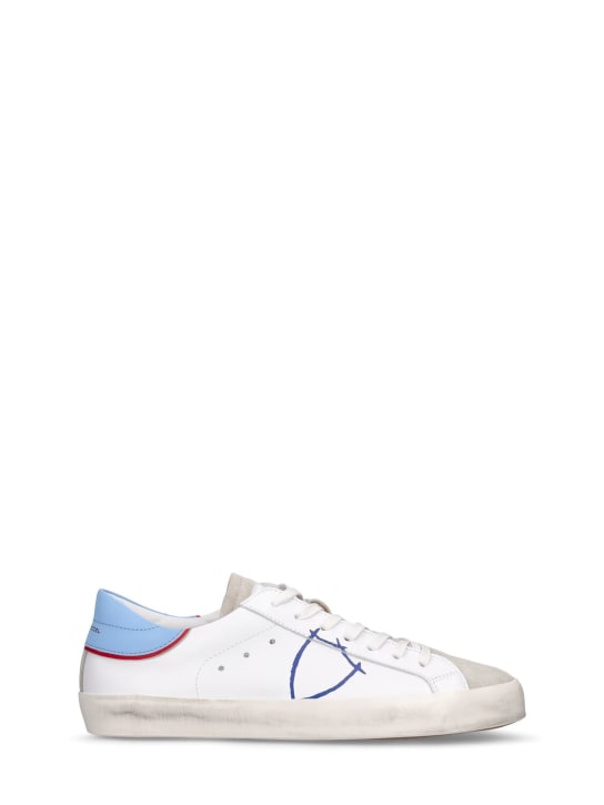 PHILIPPE MODEL: Sneakers Paris de piel con cordones - Blanco/Azul Claro - kids-boys_0 | Luisa Via Roma