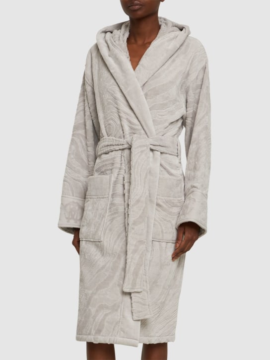 Roberto Cavalli: Okapi bathrobe - Grey - ecraft_2 | Luisa Via Roma