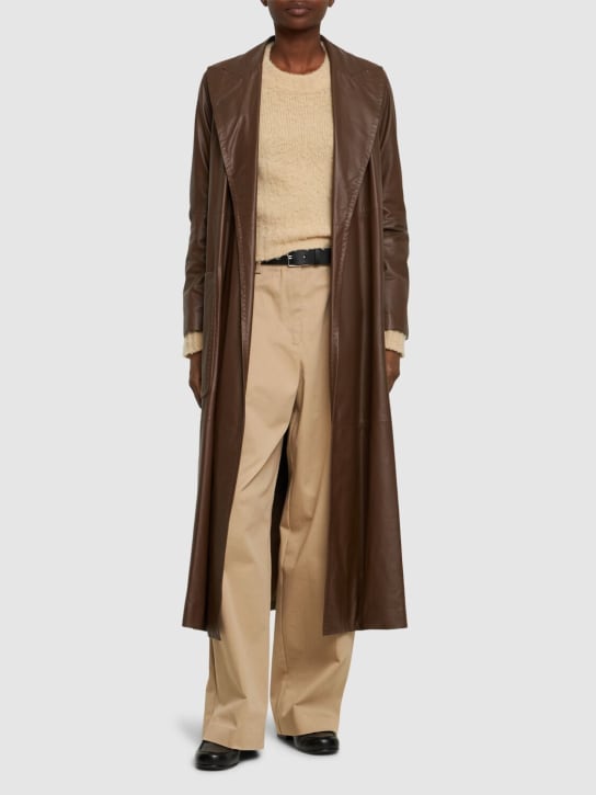 Max Mara: Aiello leather trench coat w/ belt - Kahverengi - women_1 | Luisa Via Roma