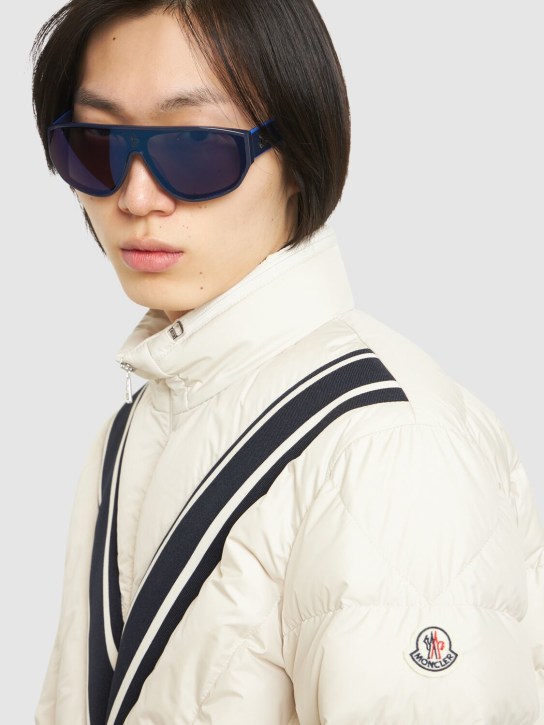 Moncler: Tronn Shield acetate mask sunglasses - Shiny Navy - men_2 | Luisa Via Roma
