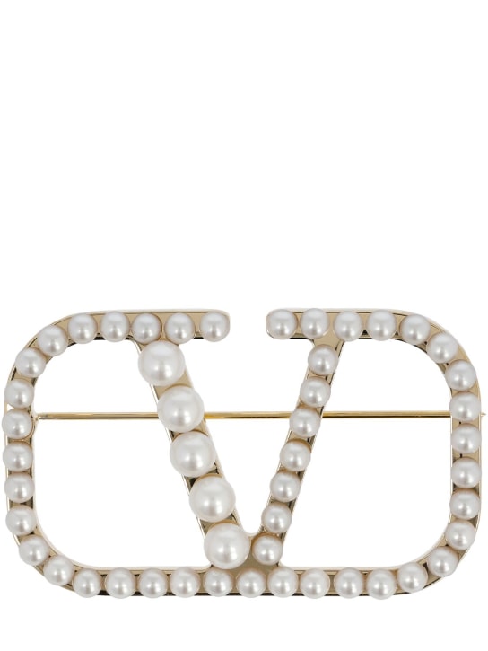 Valentino Garavani: Broche en fausses perles V Logo - Gold/Cream - women_0 | Luisa Via Roma