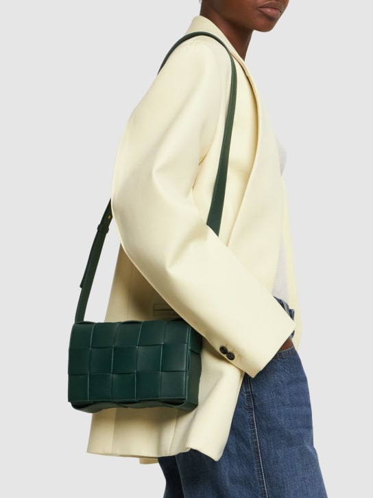 Bottega Veneta: Medium Cassette leather crossbody bag - Raintree - women_1 | Luisa Via Roma