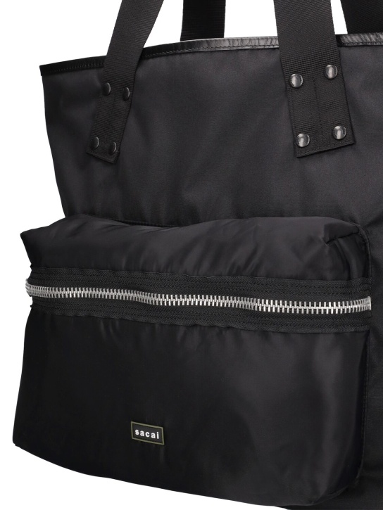 Sacai: Borsa shopping grande Coal - men_3 | Luisa Via Roma
