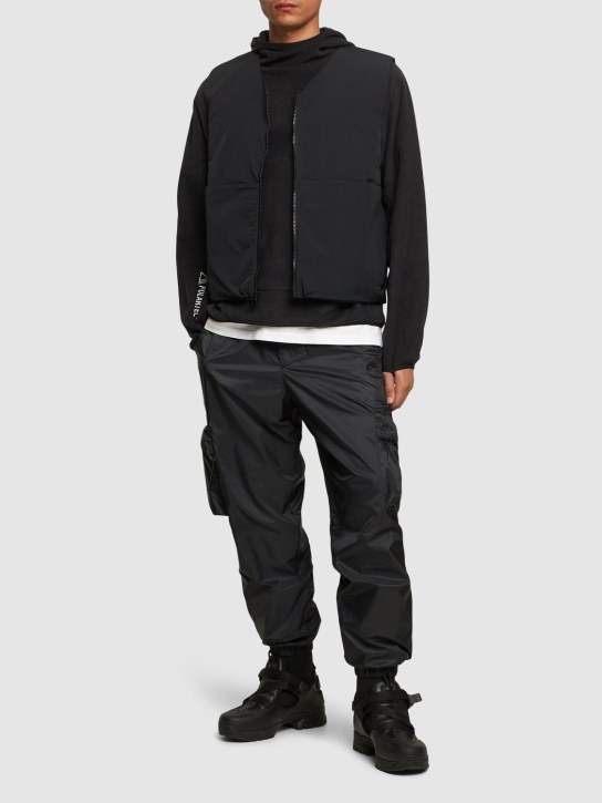 Nike: Tech-lined woven cargo pants - Black - men_1 | Luisa Via Roma
