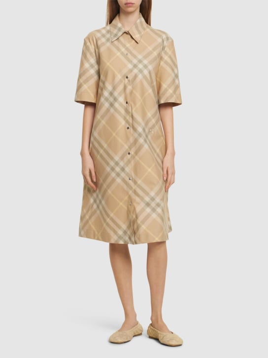 Burberry: Robe chemise courte en jersey de coton à carreaux - Beige/Multi - women_1 | Luisa Via Roma