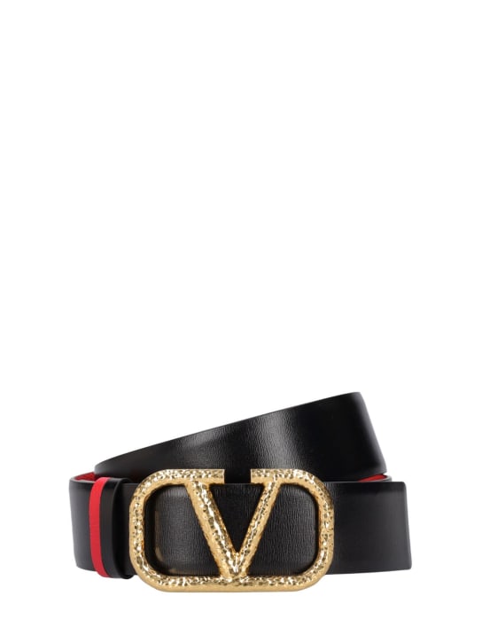 Valentino Garavani: Cinturón reversible de piel con logo V 40mm - Black/Rouge - women_0 | Luisa Via Roma