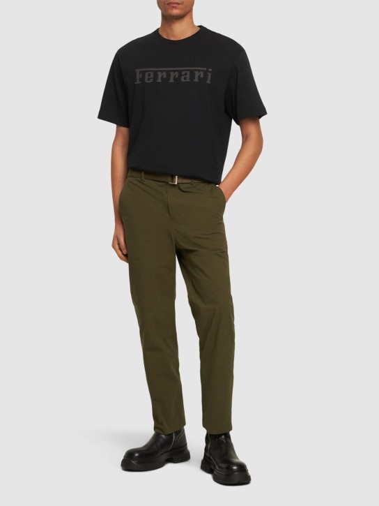 Ferrari: Logo大廓型棉质平纹针织T恤 - 黑色 - men_1 | Luisa Via Roma