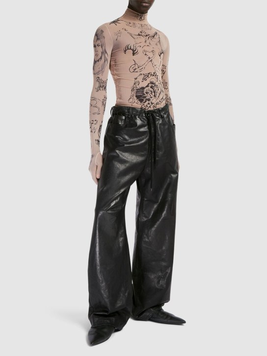 Balenciaga: Pantalon baggy oversize en cuir - Noir - men_1 | Luisa Via Roma