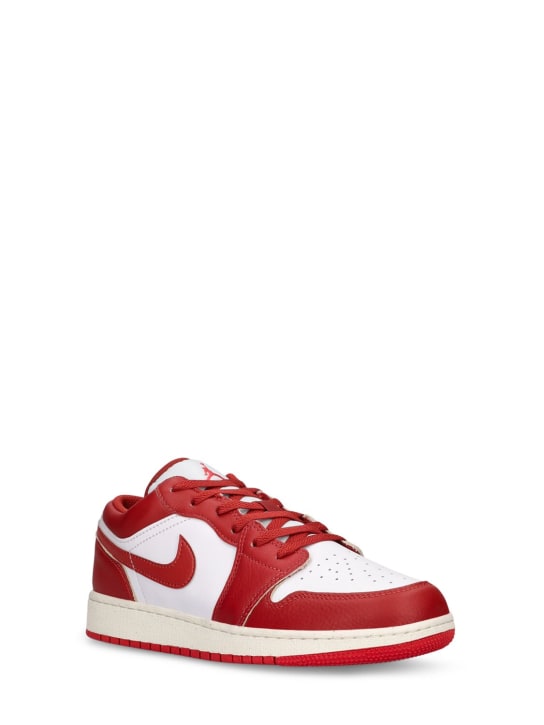 Nike: Sneakers "Air Jordan 1" - White/Dune Red - kids-boys_1 | Luisa Via Roma