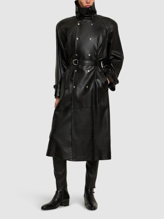 Saint Laurent: Trench-coat long en cuir - Noir - men_1 | Luisa Via Roma