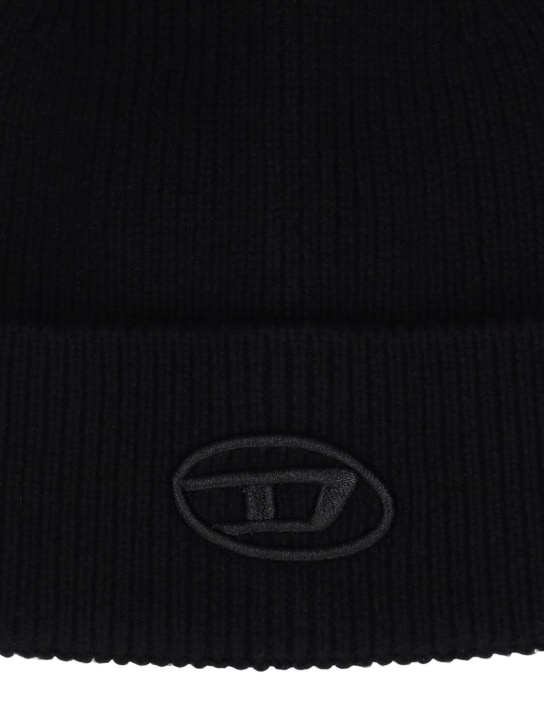 Diesel: Logo embroidery wool & cotton beanie - men_2 | Luisa Via Roma