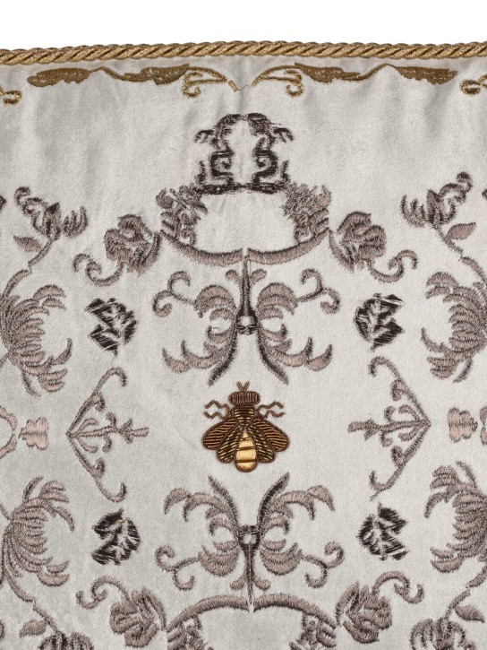 Les Ottomans: Embroidered velvet cushion - Yeşil - ecraft_1 | Luisa Via Roma