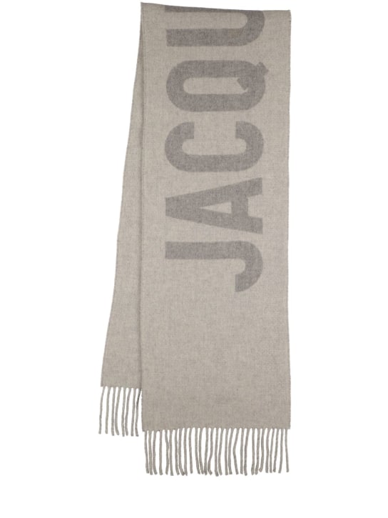 Jacquemus: Foulard en laine à logo L'Echarpe - Gris - women_0 | Luisa Via Roma
