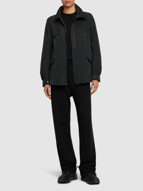 Moncler: Enet科技织物派克大衣 - 黑色 - women_1 | Luisa Via Roma