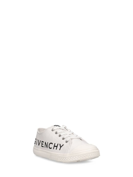 Givenchy: Baskets en toile à logo - Blanc - kids-boys_1 | Luisa Via Roma
