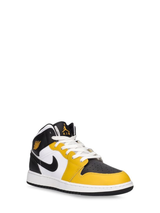 Nike: Air Jordan 1 Mid sneakers - Yellow/Black - kids-boys_1 | Luisa Via Roma
