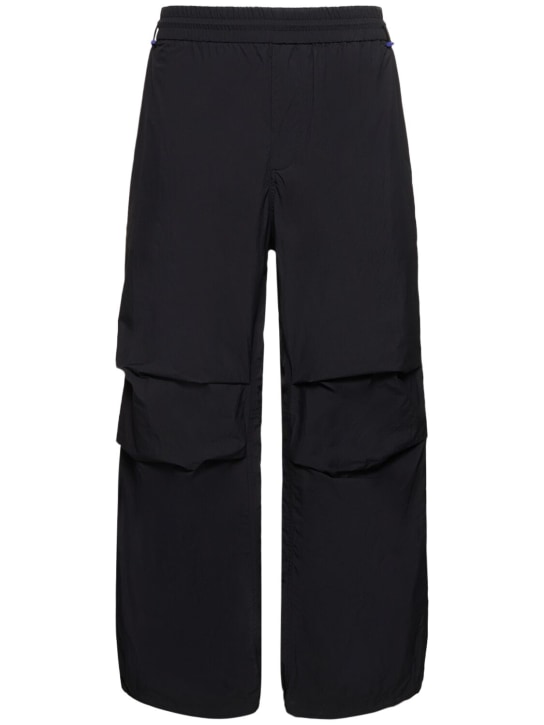 Burberry: Pantalones cargo de algodón y techno - Negro - men_0 | Luisa Via Roma