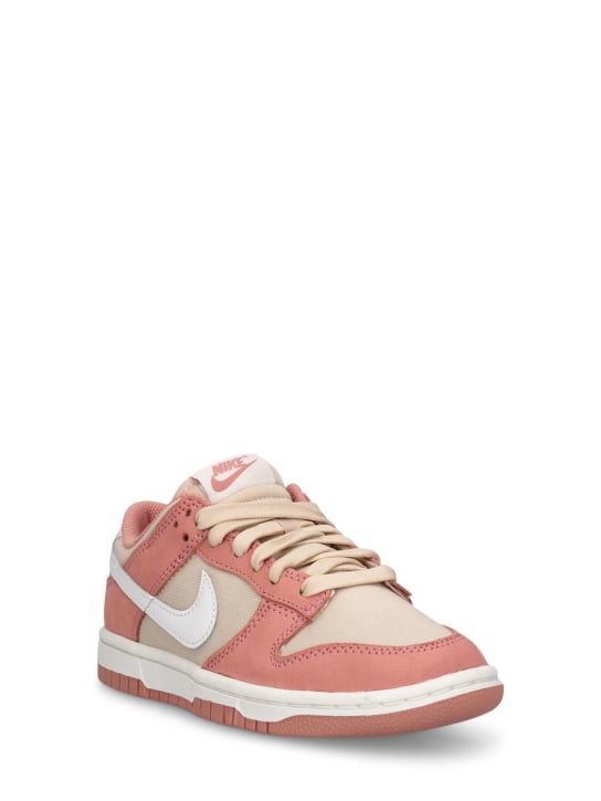 Nike: Dunk Low Retro sneakers - Pink/White - women_1 | Luisa Via Roma