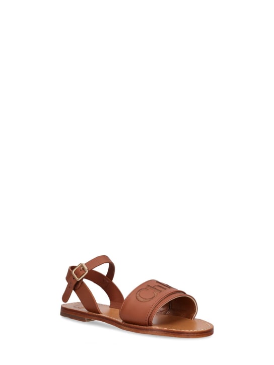Chloé: Sandaletten aus Leder mit Logo - Braun - kids-girls_1 | Luisa Via Roma