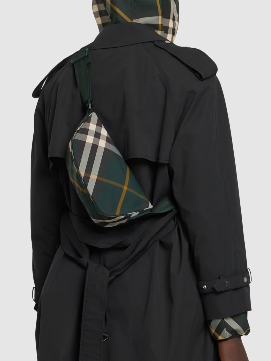 Burberry: Shield Check print crossbody bag - Ivy Green - men_2 | Luisa Via Roma