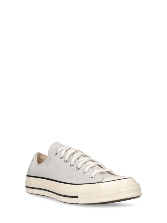 Converse: Chuck 70 Low sneakers - men_2 | Luisa Via Roma