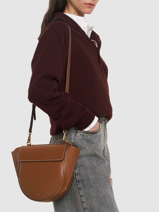 Wandler: Medium Hortensia leather shoulder bag - Saddle/White - women_1 | Luisa Via Roma
