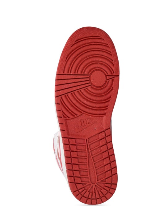 Nike: Air Jordan 1 Mid SE sneakers - White/Lobster-d - men_4 | Luisa Via Roma