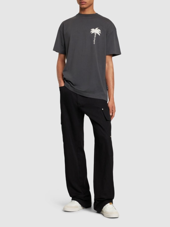 Palm Angels: Camiseta de algodón con estampado - Gris Oscuro - men_1 | Luisa Via Roma