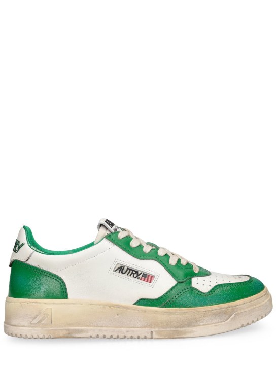 Autry: Medalist Super Vintage low sneakers - Green/White - men_0 | Luisa Via Roma