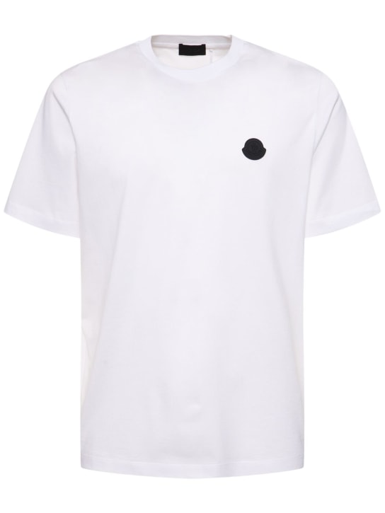Moncler: T-shirt in cotone con logo - Bianco Ottico - men_0 | Luisa Via Roma