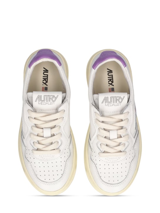 Autry: Medalist low lace-up sneakers - White/Purple - kids-girls_1 | Luisa Via Roma