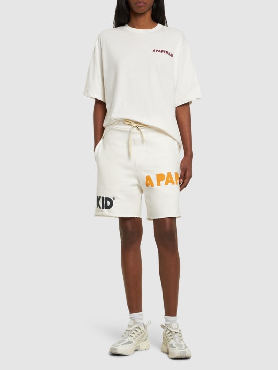 A Paper Kid: Unisex sweat shorts - Krem rengi - women_1 | Luisa Via Roma