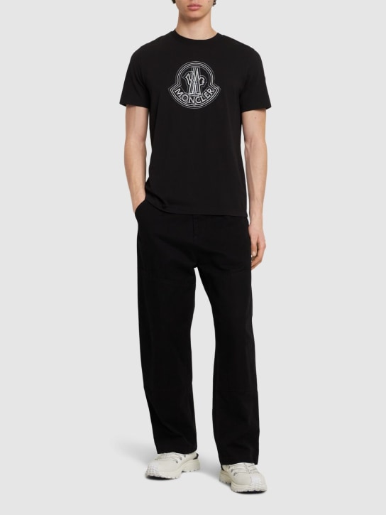 Moncler: Logo cotton t-shirt - Siyah - men_1 | Luisa Via Roma