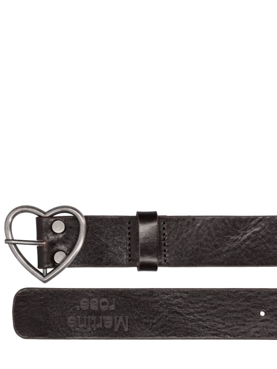 Martine Rose: Charm leather belt - Brown - men_1 | Luisa Via Roma