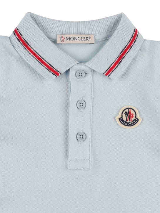 Moncler: Logo patch cotton romper - Açık Mavi - kids-boys_1 | Luisa Via Roma