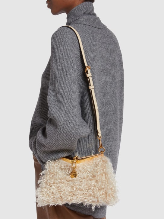 Etro: Petit sac porté épaule en fausse fourrure Vela - Camel - women_1 | Luisa Via Roma