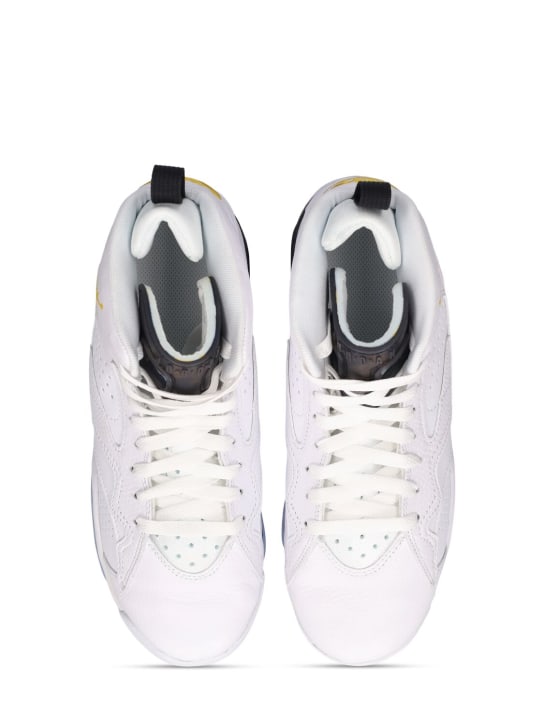 Nike: Sneakers Jumpman 3-Peat - White/Yellow - kids-boys_1 | Luisa Via Roma
