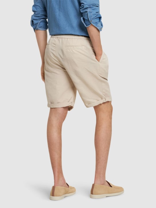 Brunello Cucinelli: Cotton & linen Bermuda shorts - men_2 | Luisa Via Roma