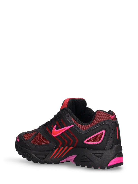 Nike: Air Pegasus 2K5 sneakers - Black - men_2 | Luisa Via Roma