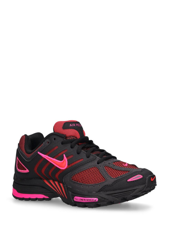 Nike: Sneakers "Air Pegasus 2K5“ - Black/Fire Red - men_1 | Luisa Via Roma