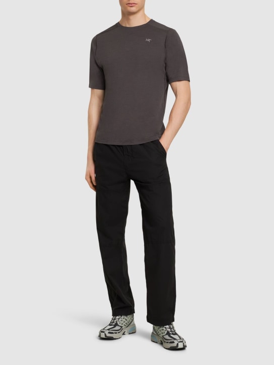 Arc'teryx: T-Shirt aus Baumwolljersey mit Druck „Cormac“ - men_1 | Luisa Via Roma