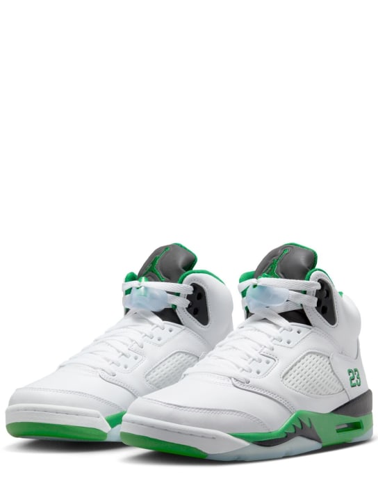 Nike: Air Jordan 5 Retro sneakers - White/Lucky Gre - women_1 | Luisa Via Roma