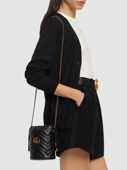 Gucci: Mini GG Marmont 2.0 leather bucket bag - Siyah - women_1 | Luisa Via Roma
