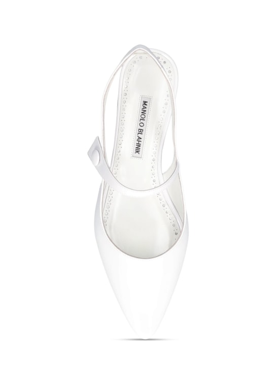 Manolo Blahnik: 10毫米Didionflat漆皮平底鞋 - 白色 - women_4 | Luisa Via Roma