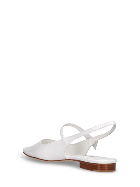 Manolo Blahnik: 10毫米Didionflat漆皮平底鞋 - 白色 - women_3 | Luisa Via Roma